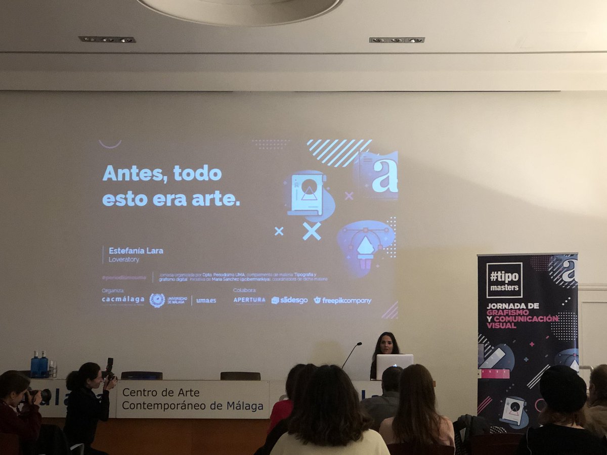 MarianSCastan's tweet photo. #tipomasters4 en @cacmalaga #periodismouma #transuma
🗣💬 Estefanía Lara de @loveratory_ “Existe una estrecha relación entre la #moda y 🎨 el arte, aunque también diferencias” https://t.co/WWErH8hfhh