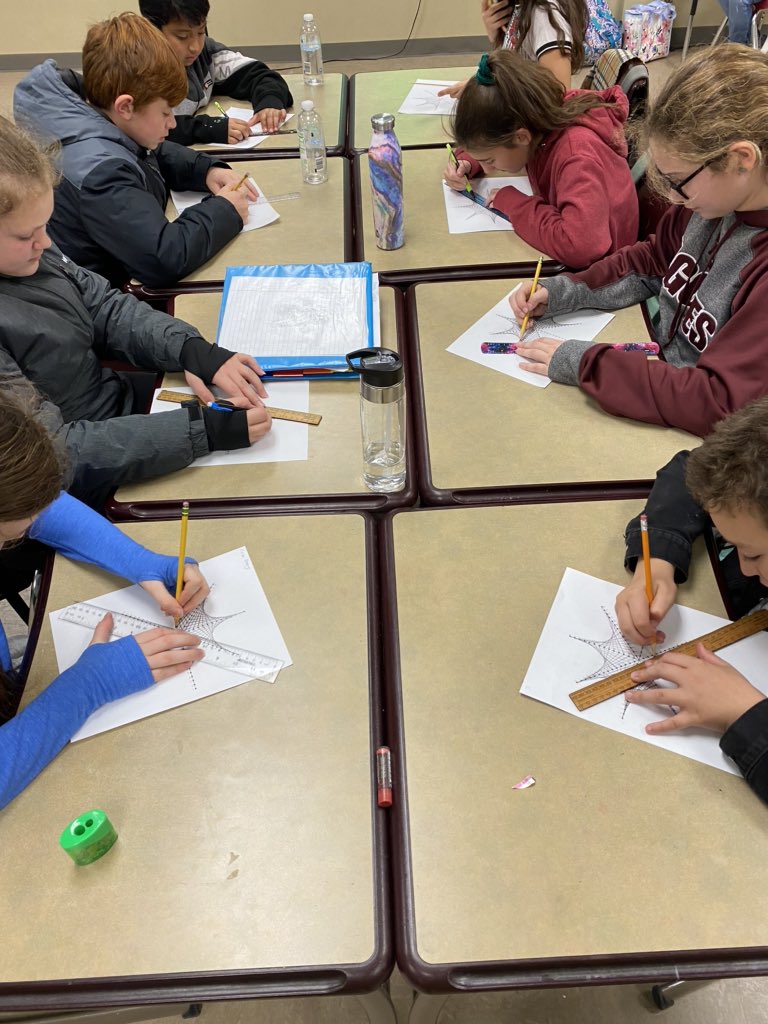browncken's tweet photo. Thanks for the parabolic line design activities! @marygill13 @CrosbyElem https://t.co/3rRknfr6cN
