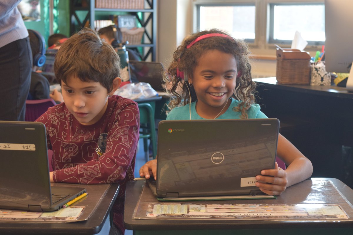 brewsterschools's tweet image. Last week students at JFK took part in the #HourofCode2019 with its annual schoolwide Code-A-Thon.
JFK gives the event its own special spin, setting a goal to have the building coding all day — that means tat least one class in the school was coding at any point in the day. 🐻💚