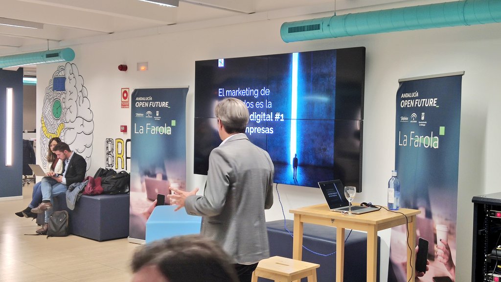 jjv's tweet image. Ahora turno de @ContHub que automatizan tareas para hacer Inbound marketing