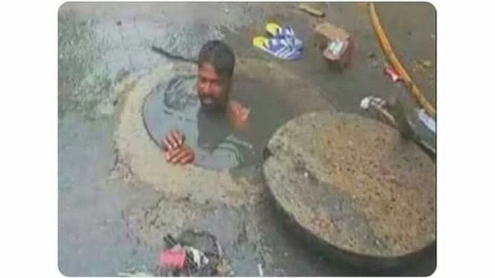 _Selfishhh's tweet photo. Ghar ja k bachon ko chupky se khilaya ho ga
In ko kia maloom kis haal mn kmaya ho ga 💔 https://t.co/eKwT20dh8V