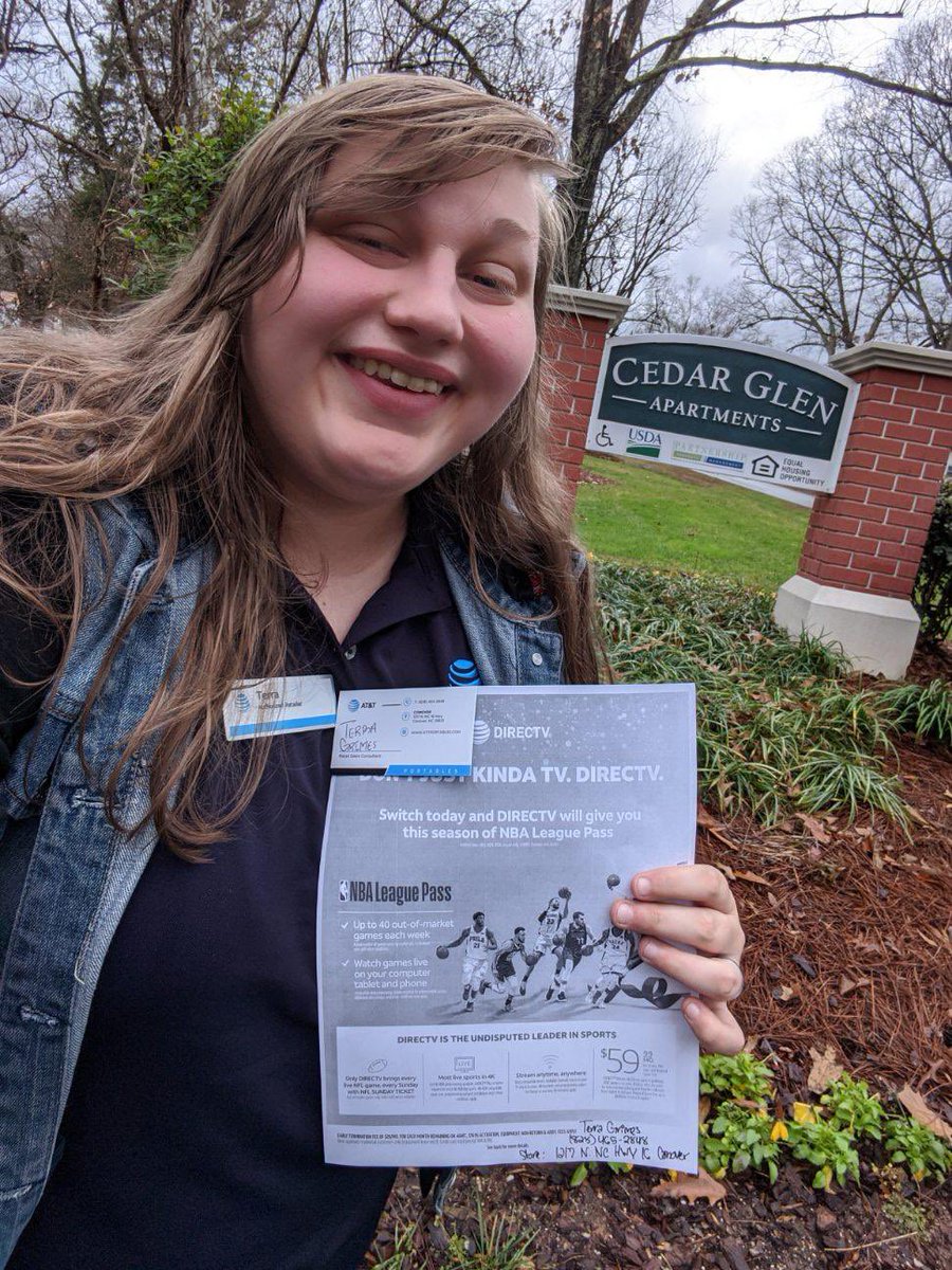 AR_Conover's tweet photo. Your local rep Terra getting out into the community. Meeting our neighbors and informing them of the amazing deals for entertainment! Stop by and see what we can do for you! #thenotoriousones @LoganEaves2 @AllyG52 @elthonmunoz @JakeAraghi @ATTPortablesEVD https://t.co/4kf0ddSSia