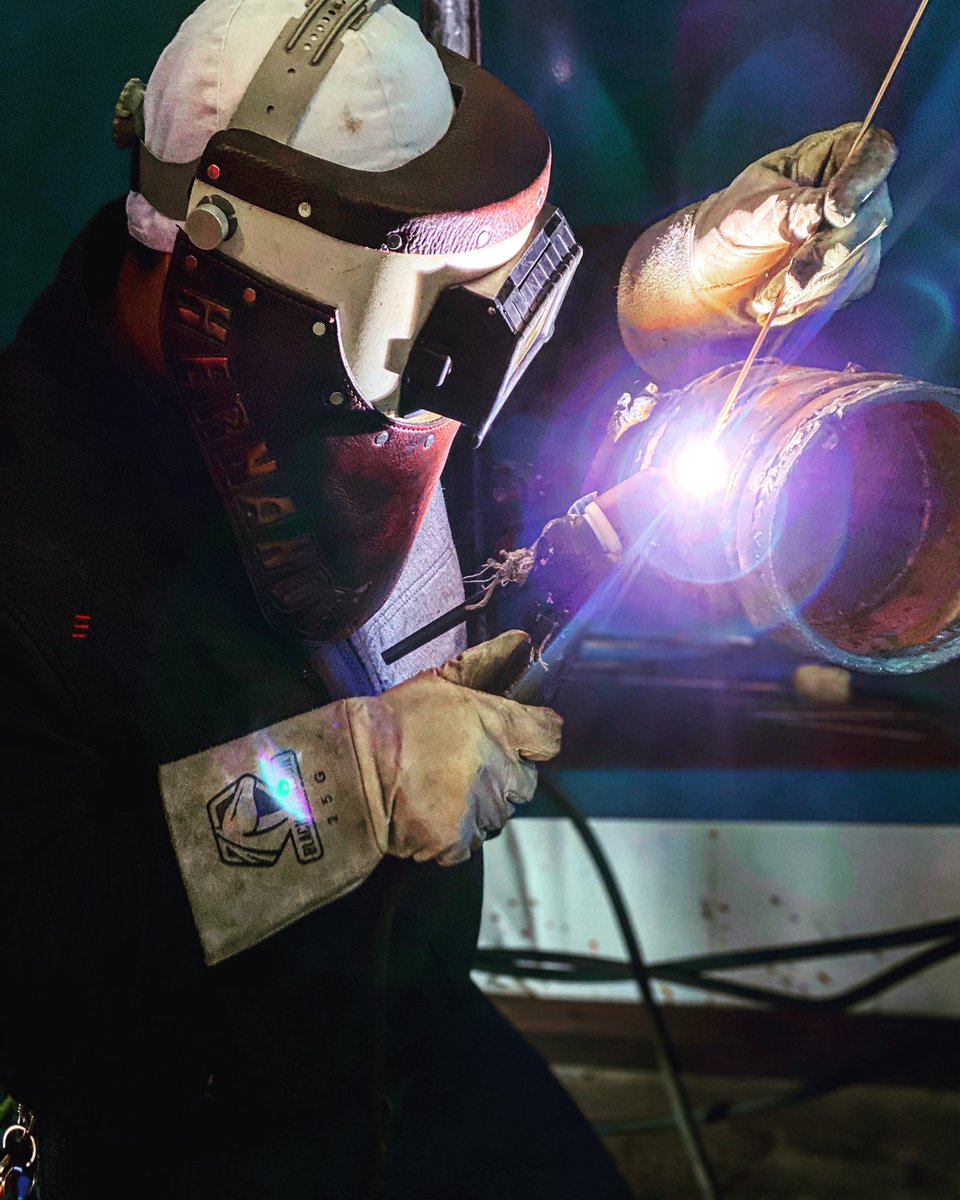 MainlinersWeld's tweet photo. I don’t believe in Luck, I only believe in Hard Work. 💯💪🏼💰
.
.
.
#MainlinersWeldingAcademy #mainlinerswelding #MWA #welding #weldporn #weldernation #weldLife #WeldEveryDay #tigwelding #AWS #NewGenerationWelding #mainlinersiswhereitsat #ComboWelder #WeldingSchool #WeldingCareer https://t.co/mxFNFlCJek