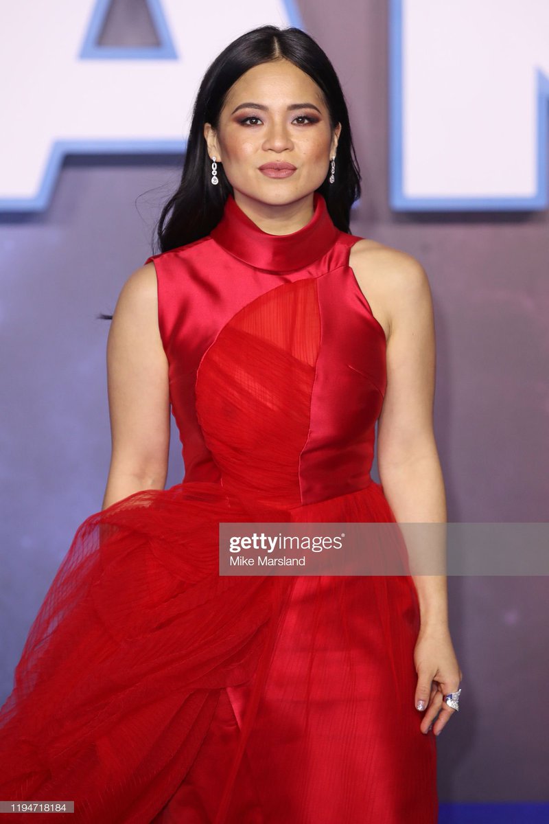 kelly marie tran’s confidence at the rise of skywalker premieres is absolutely everything to me... i aspire to have this energy. she’s consistently serving and she Knows it.