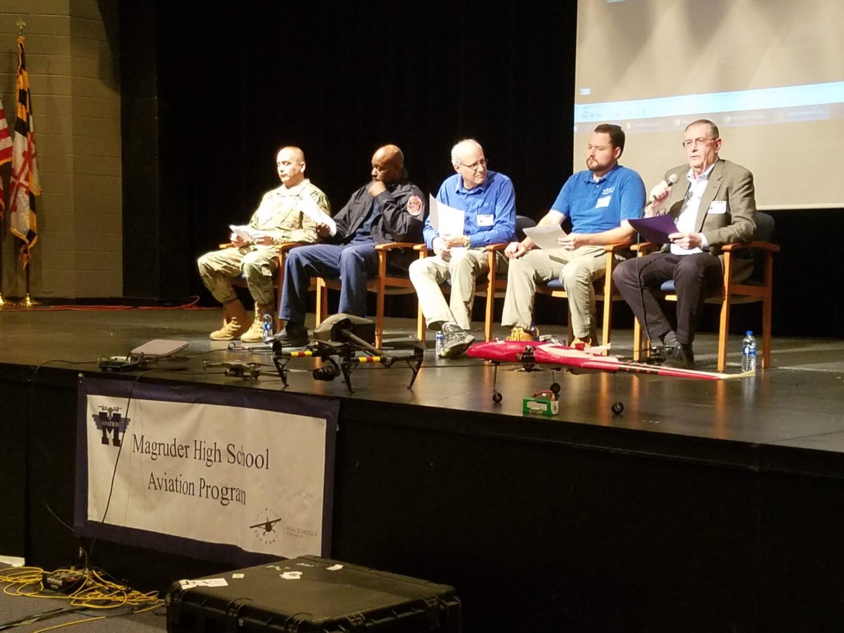 MagruderAviati1's tweet photo. Thank you to our UAS Panelist CW2 Hayatt, Captain Ford, Dr. Showalter, Mr. Showalter and Mr. Whitcomb for their discussion about their UAS experiences. @MagruderHS @MCPS @mcfrs @hoversolutions https://t.co/nogFv1xkQy