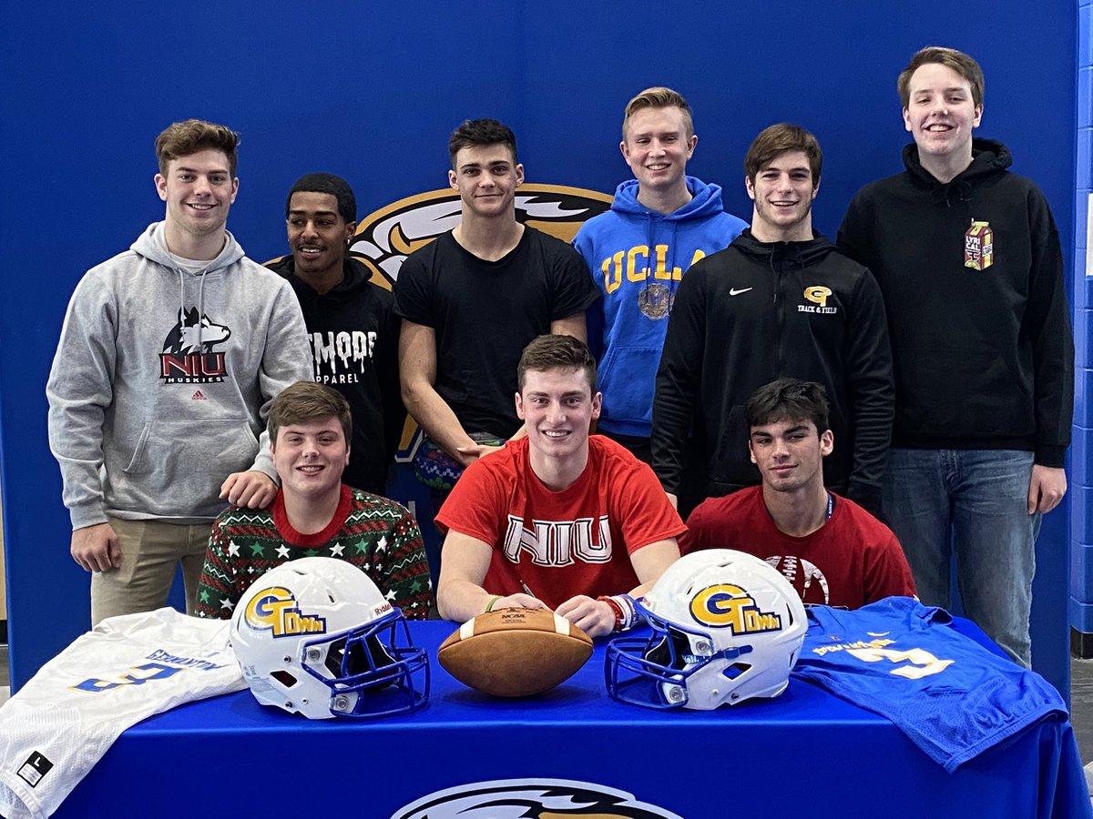 connorleffler_'s tweet photo. OFFICAL!!!!! #TheHardWay @Coach_Hammock @CoachAgpalsa https://t.co/VJfi4LIn0J