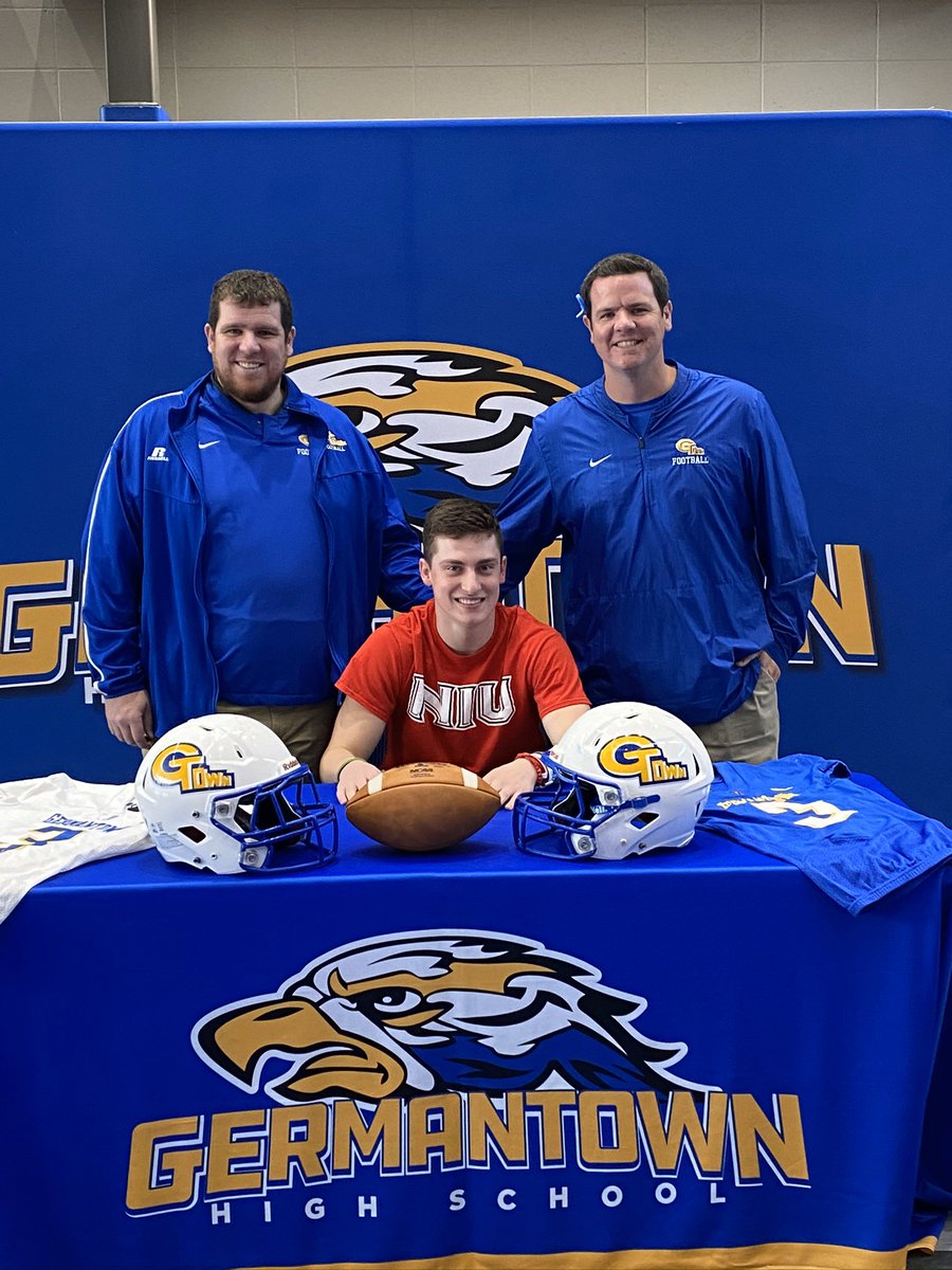 connorleffler_'s tweet photo. OFFICAL!!!!! #TheHardWay @Coach_Hammock @CoachAgpalsa https://t.co/VJfi4LIn0J