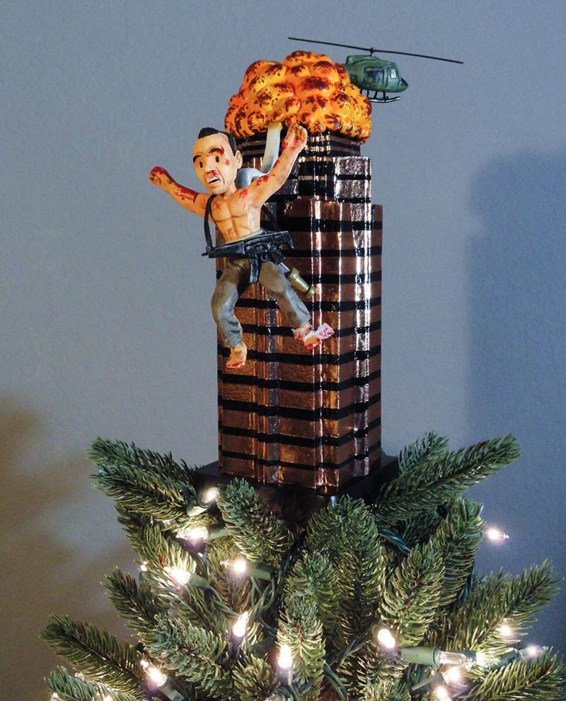 FakeJedi's tweet photo. Quite simply the best #Christmas tree topper ever.  

EVER! https://t.co/KKw0G2w9Qv