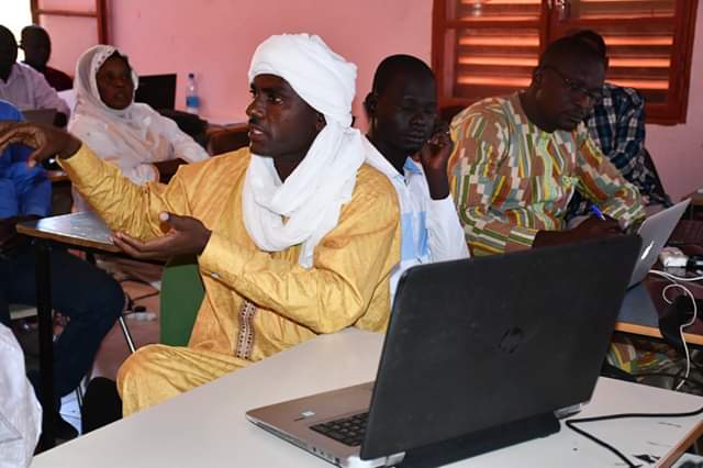 infoParsat235's tweet photo. Les travaux de finalisation des PTBA à Ati

Le Programme à invité le Comité Provincial d'Action (CPA) du Batha à participer à la planification des activités des Projets #Parsat et #RePER. Le CPA à présenté le 14 novembre, leur plan d'action à l'équipe du Programme. https://t.co/a2CAeGt6Ic
