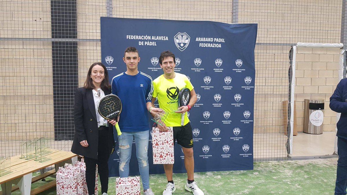 VIRALPADEL's tweet image. Enhorabuena a esos jugadores del #ViralTeam ganadores del Máster de la @alavesapadel 💪 Mención especial para el ganador Álvaro Rodríguez 🏆 #SkynetPro