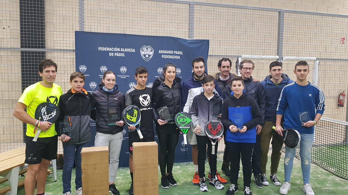 VIRALPADEL's tweet image. Enhorabuena a esos jugadores del #ViralTeam ganadores del Máster de la @alavesapadel 💪 Mención especial para el ganador Álvaro Rodríguez 🏆 #SkynetPro