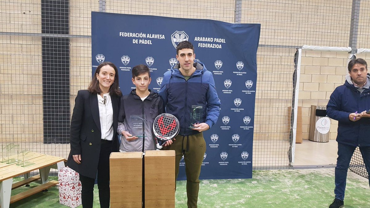 VIRALPADEL's tweet image. Enhorabuena a esos jugadores del #ViralTeam ganadores del Máster de la @alavesapadel 💪 Mención especial para el ganador Álvaro Rodríguez 🏆 #SkynetPro