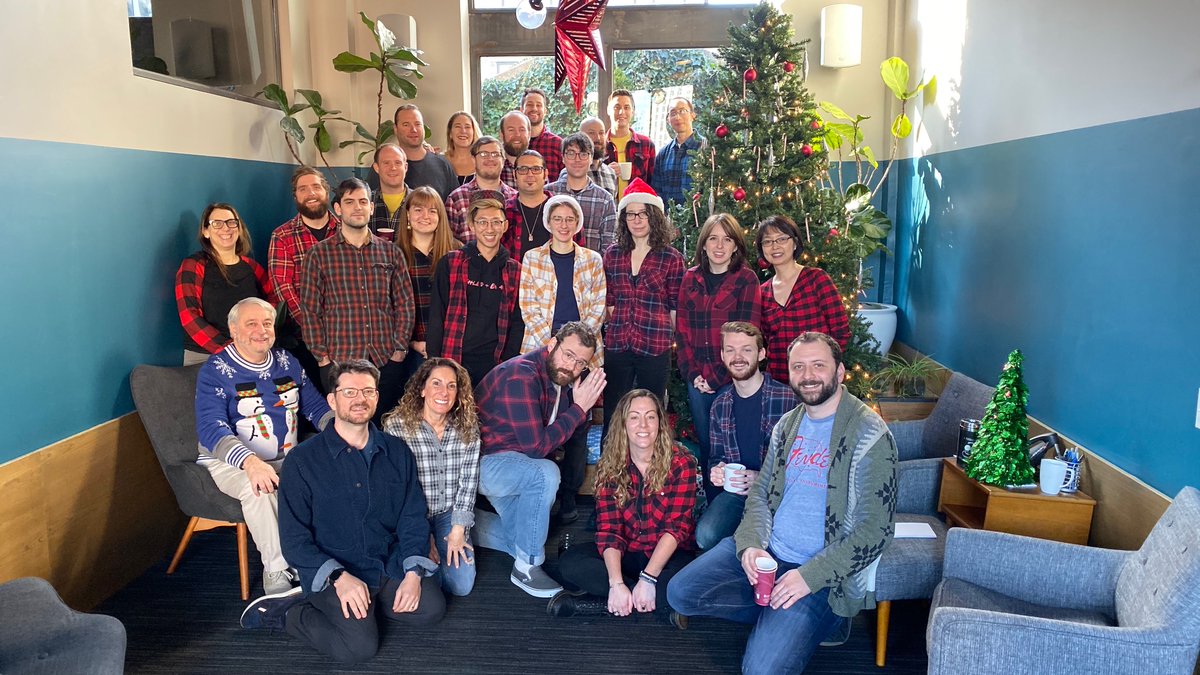 CrewCutsNYC's tweet image. Getting in to the holiday spirit with the annual CC Secret Santa pancake breakfast! 🎄🎁 #crewcutsnyc #crewcutpost #secretsanta #holidaycheer