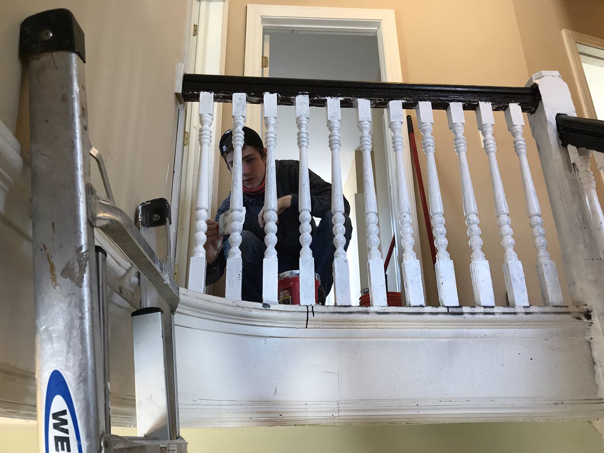 grand_north's tweet photo. Students on college break give up a day of sleeping in to help renovate a house in the North Grand Neighborhood! https://t.co/yJqkhh04Qx