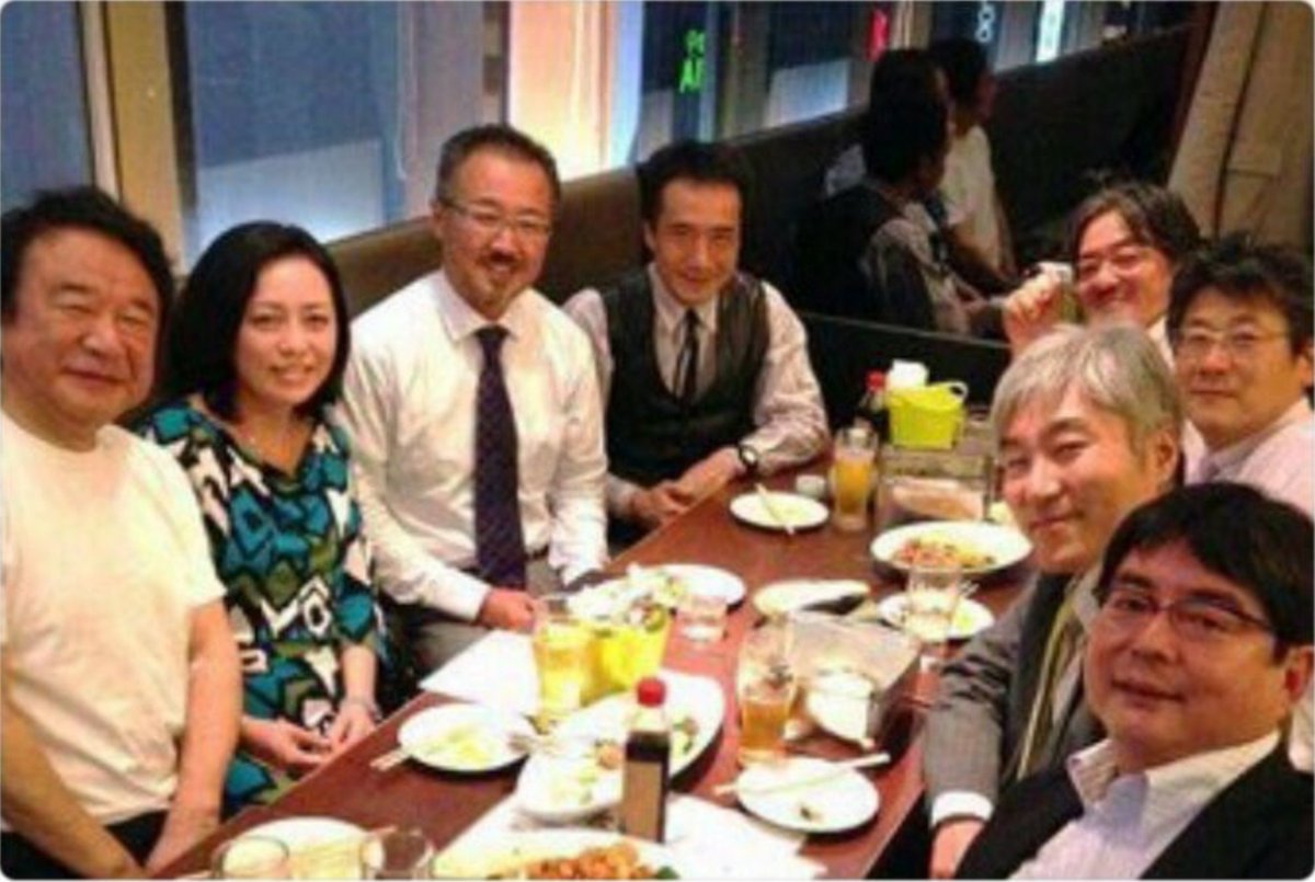 名もなき男 同類相求む だが 奇しくも集合写真は 右も左も同じアングル 青山繁晴 有本香 山口敬之 小川榮太郎 阿比留瑠比 上島嘉郎 藤田早苗 伊藤詩織 永田浩三 伊藤和子 後藤弘子 新崎盛吾 青木理 南彰 望月衣塑子 T Co