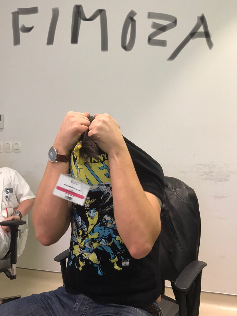 Meto_EM's tweet photo. Danes je na internem izobraževanju o retenci urina tekla beseda o redkejših vzrokih le-te. 

Kolegom sem pokazal, kako ločim med fimozo in parafimozo. Zadnja je urgentno stanja, ker lahko pride do odmrtja glans penisa.

HVALA @EMRAP ! https://t.co/8K7bPo2gHc