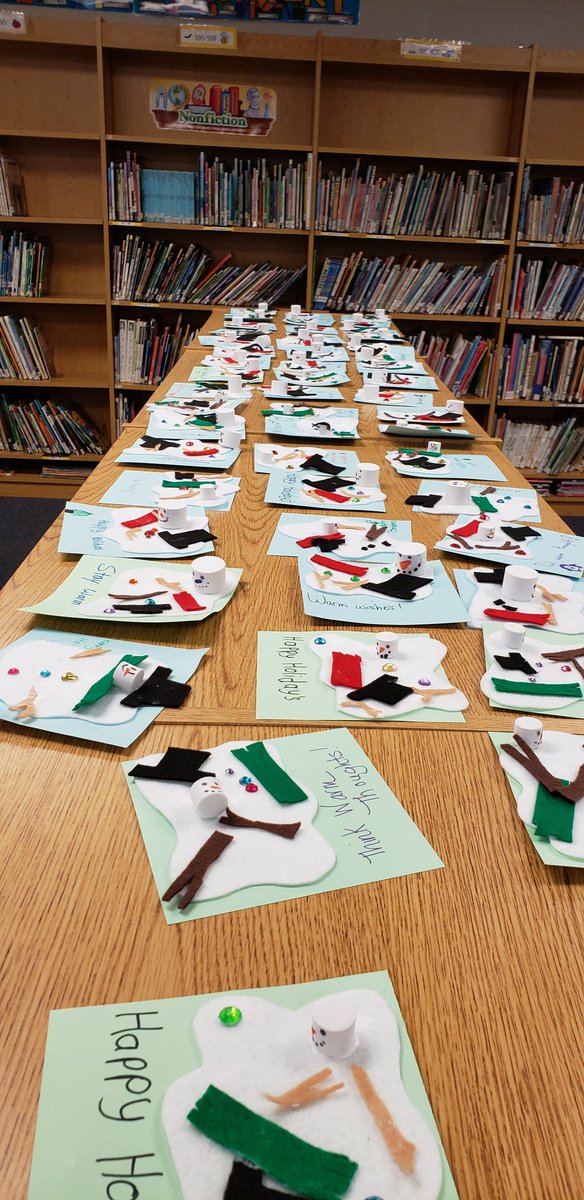 StephanieMik's tweet photo. Once again the #HopeSchoolRI fourth and second graders teamed up to make hand made gifts to warm the hearts of the elderly! 125 melting snowmen sending warm winter wishes! https://t.co/DSy4d1paCN