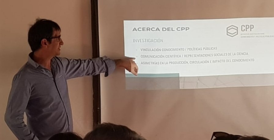 JuliOlhasso's tweet photo. Seguimos pensando acciones #Viceversa
Estamos proyectando para el próximo año la escritura de un libro desde y para La Madrid.
Docentes de escuelas primarias serán las protagonistas de este gran desafío.

#GeneralLaMadrid #Educación #ViceversaLaMadrid https://t.co/JnyNtqTEy0