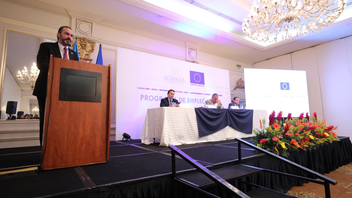Acisclo Valladares tweet media