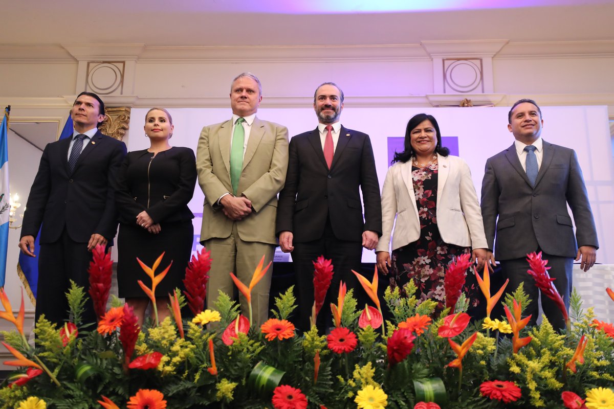 Acisclo Valladares tweet media