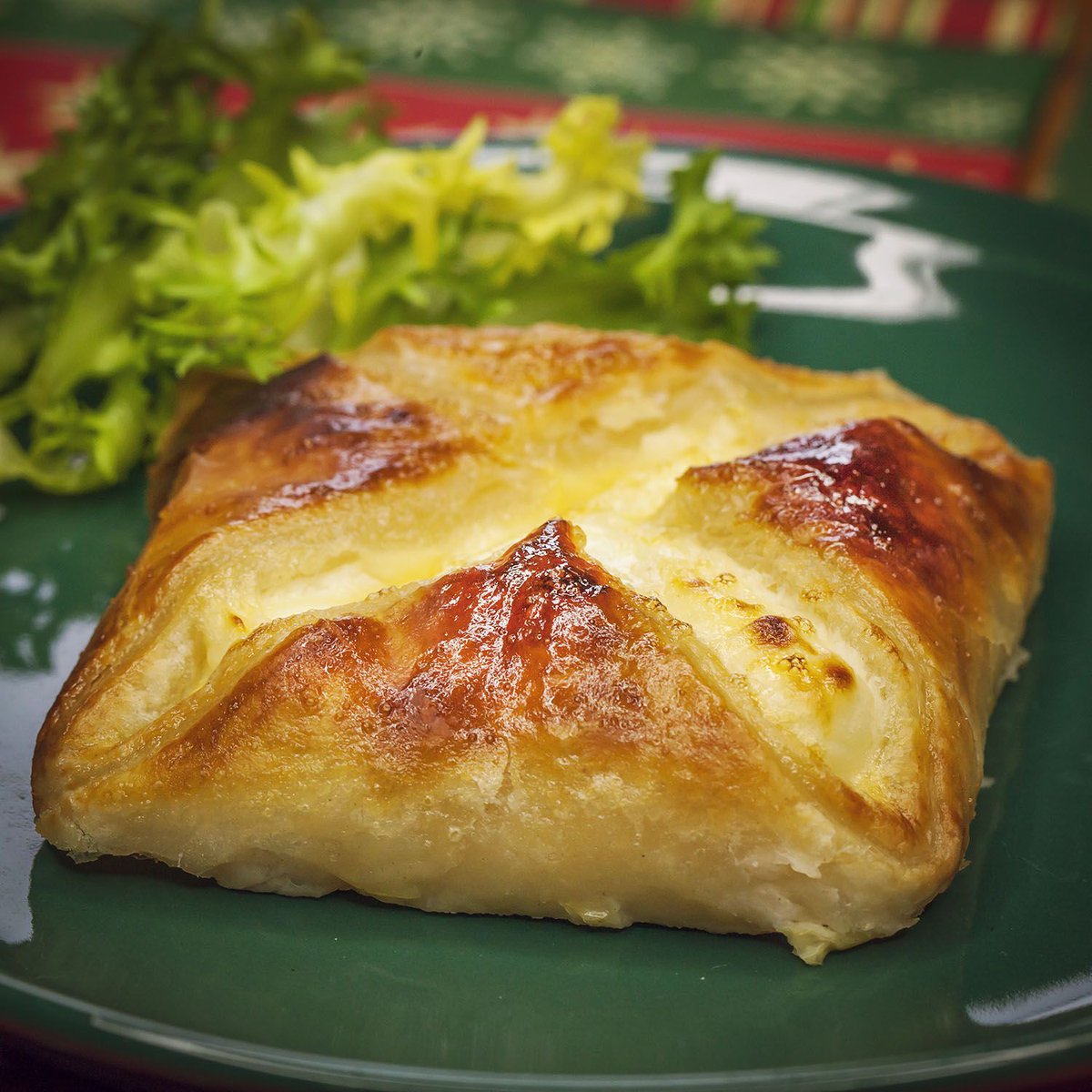 serrapla's tweet image. ⚠️ Recordeu! Aquest dissabte, nou TALLER d'#aperitius de #NADAL per a adults amb la Lídia Casademont de Vadeteca! 
📆 Dissabte 21. De 10h a 12h (botiga c/Nou)
✏️ Inscripcions al c/ Nou
🍴 A més, oferirem una degustació de productes @collverdfoie d'12h a 14h! No us ho perdeu!