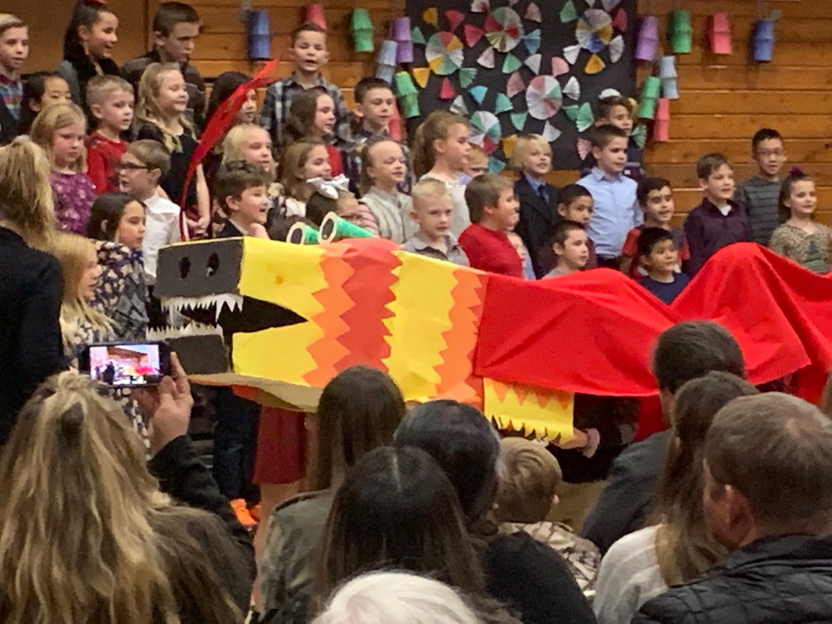 MVPrincipal's tweet photo. Mountain View 3rd graders put on a wonderful music program aligned to their Culture PBL. https://t.co/g7SIO350og