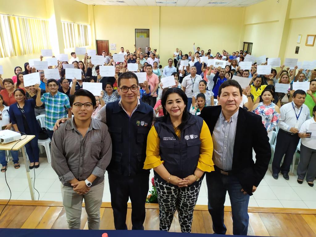 DPS_LosRios's tweet photo. En #SantaElena, @MarthaCedeno15 de @Salud_CZ5 participa en Clausura de la V Fase de Escuela de Participación Ciudadana, que apuesta por una sociedad empoderada mediante el abordaje de temas de interés colectivo y así contar con una ciudadanía propositiva en la toma de decisiones. https://t.co/jQiOlc2YZY