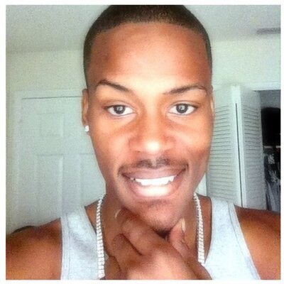 new_reign_'s tweet image. wait so dis not you .. ??!