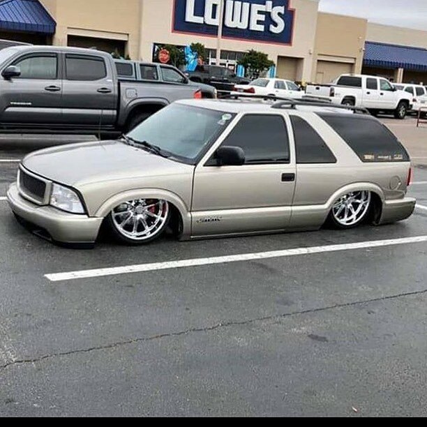 LiveLifeLow1's tweet photo. #bagged #bodydropped #blazer https://t.co/iO8xW3CaPN https://t.co/jKssiR3bQo