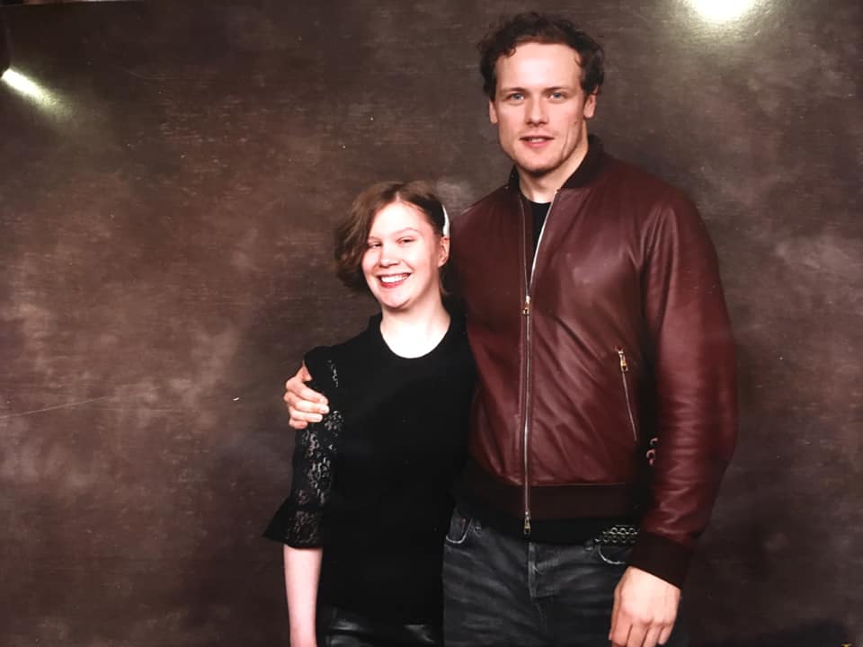 fridaloven95's tweet photo. Shit 🙈 Forgot that this footage existed. This is from my first ever convention in Germany 2015 meeting
@SamHeughan for the first time Vs in Paris at
@TheLandCon this year 😊Thank you for always being so sweet!😊 #ILookSoDifferent #LongVsShortHair #BestActorsEver https://t.co/dezEE5duMi