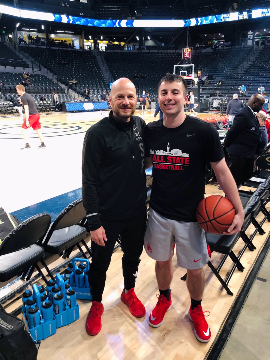 _BryanMatheny's tweet photo. Muncie➡️ATL 560 miles later

#chirpchirp #WeFly but actually #WeDrove @BallStateMBB @BallStateSports https://t.co/OXipNakGaS