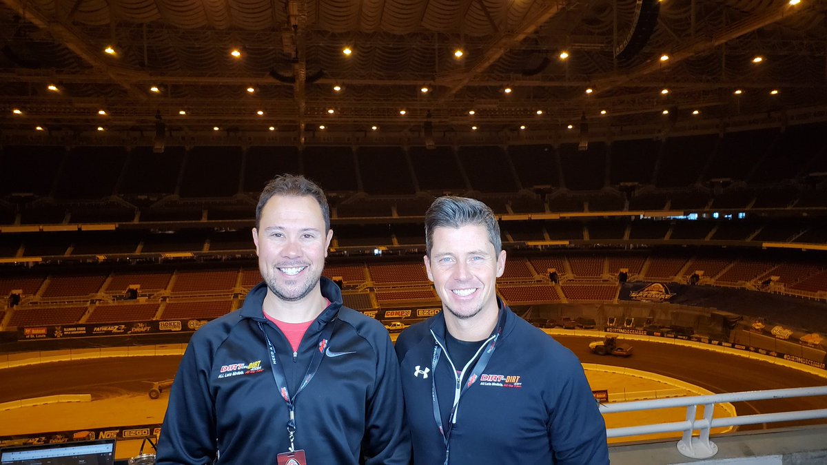 DustinJarrett's tweet photo. BFFs going live from The Dome at America's Center! @DirtonDirt @GatewayDirt #LateModelLIVE #DirtInDecember #TweetYourSeat https://t.co/OJwn2EuaTf