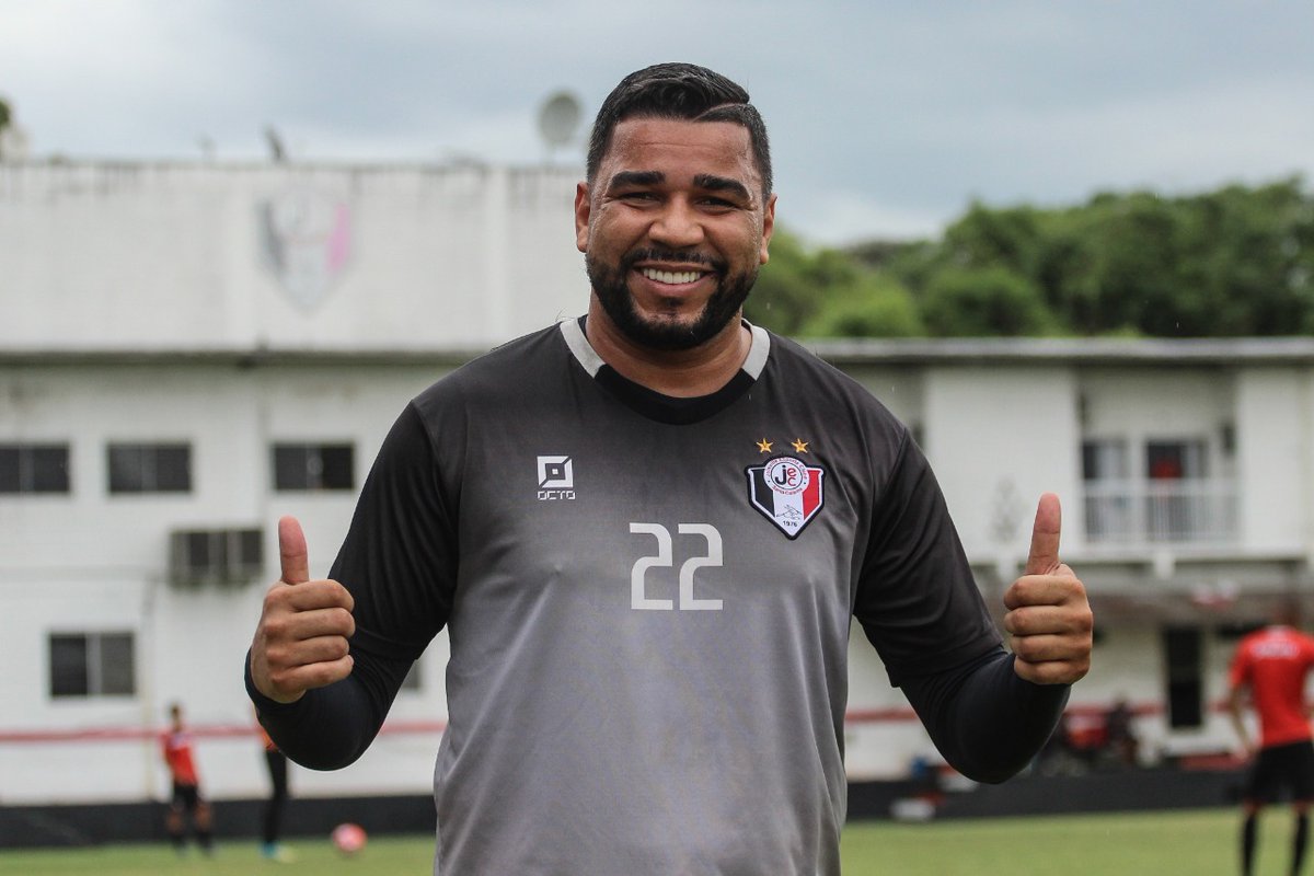 VitorForcellini's tweet photo. O @jec_online informou que a coletiva de apresentação do goleiro Ivan, que aconteceria nesta quinta-feira (19), foi cancelada.

O clube irá marcar uma nova data para a apresentação. https://t.co/NnU63EMsdj