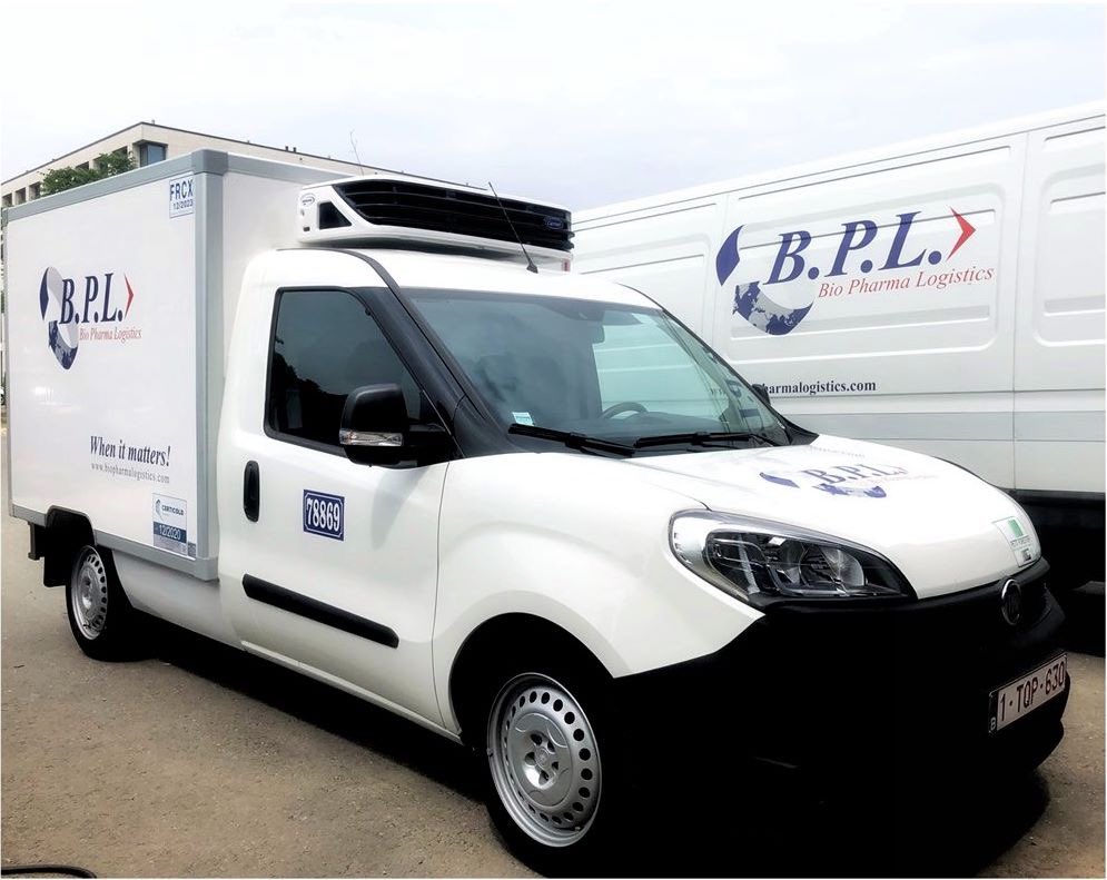 BPLogistics's tweet photo. Nederlandstalige versie:

Om onze sterke groei verder te ondersteunen zoekt Bio Pharma Logistics zelfstandige chauffeurs die beschikken over temperatuur gecontroleerde voertuigen.

Geïnteresseerden kunnen ons bereiken via info.be@biopharmalogistics.com

Tot binnenkort! https://t.co/RIV0W4i770