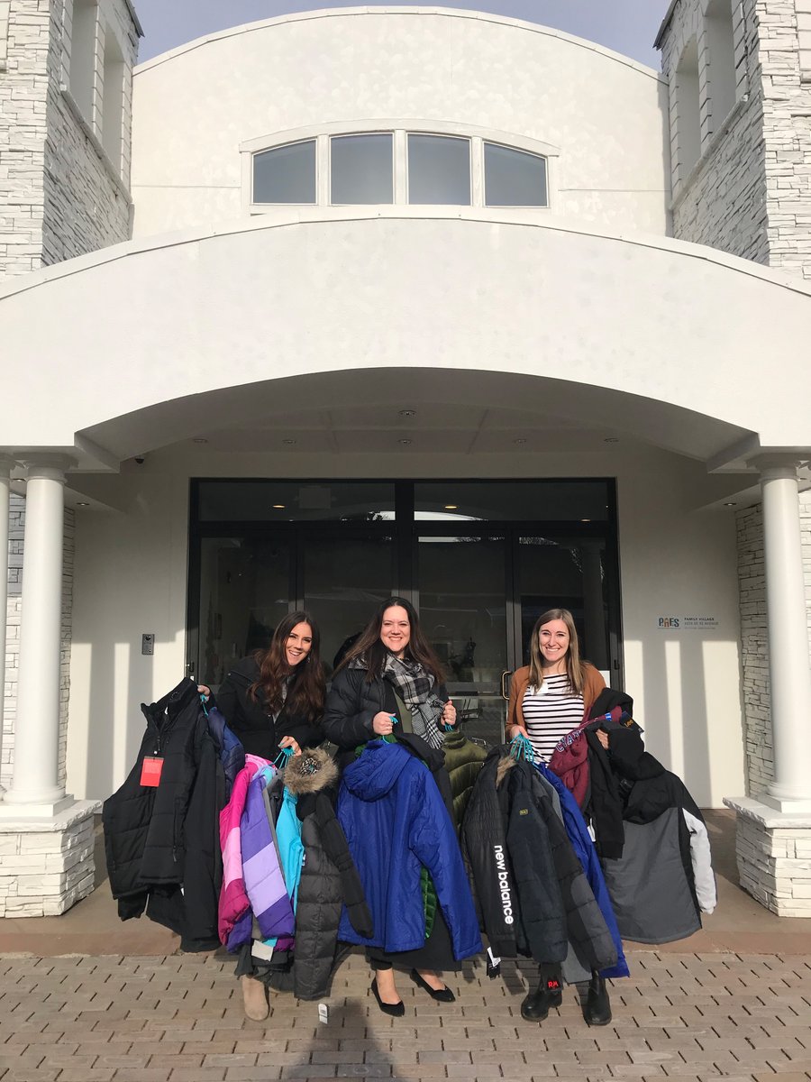 PMAR100's tweet photo. PMAR YPN was proud to contribute 29 coats and over $1,200 to Portland Homeless Family Solutions and Portland Rescue Mission. The funds will be used to purchase warm weather gear for those they serve.  🧥❄️

Thank you to all who contributed! https://t.co/SW61jdayt4