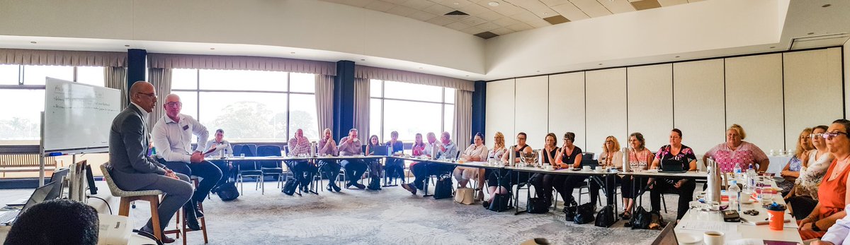 Michelle_Chate's tweet image. Executive team sharing reflections on 2019 at Warrigal #TheWarrigalWay