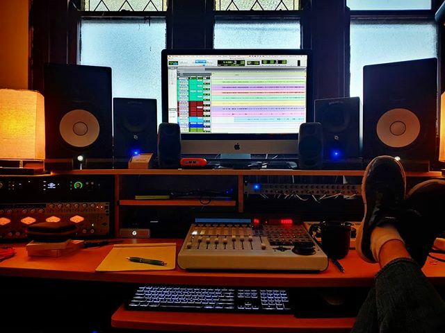 JakeKricket's tweet photo. So guys I have a big update! I was co-owner of Leftfield Recordings with @drewsliger which was a ton of fun. Recently, Drew moved to LA and I'm continuing the recording studio here, rebranded as @thekricketden ! I just finished changing out a lot of gear… https://t.co/syTTrEdlLU https://t.co/OVekrb49vt