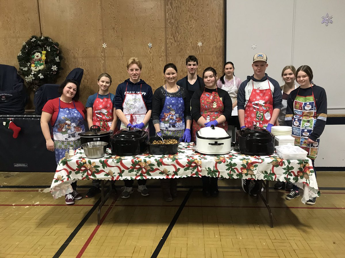 kstorozynsky's tweet photo. Thank you to my food and nutrition class for all of their hard work and preparation for today’s school holiday meal @MinnedosaColl https://t.co/WTurvR8zNk