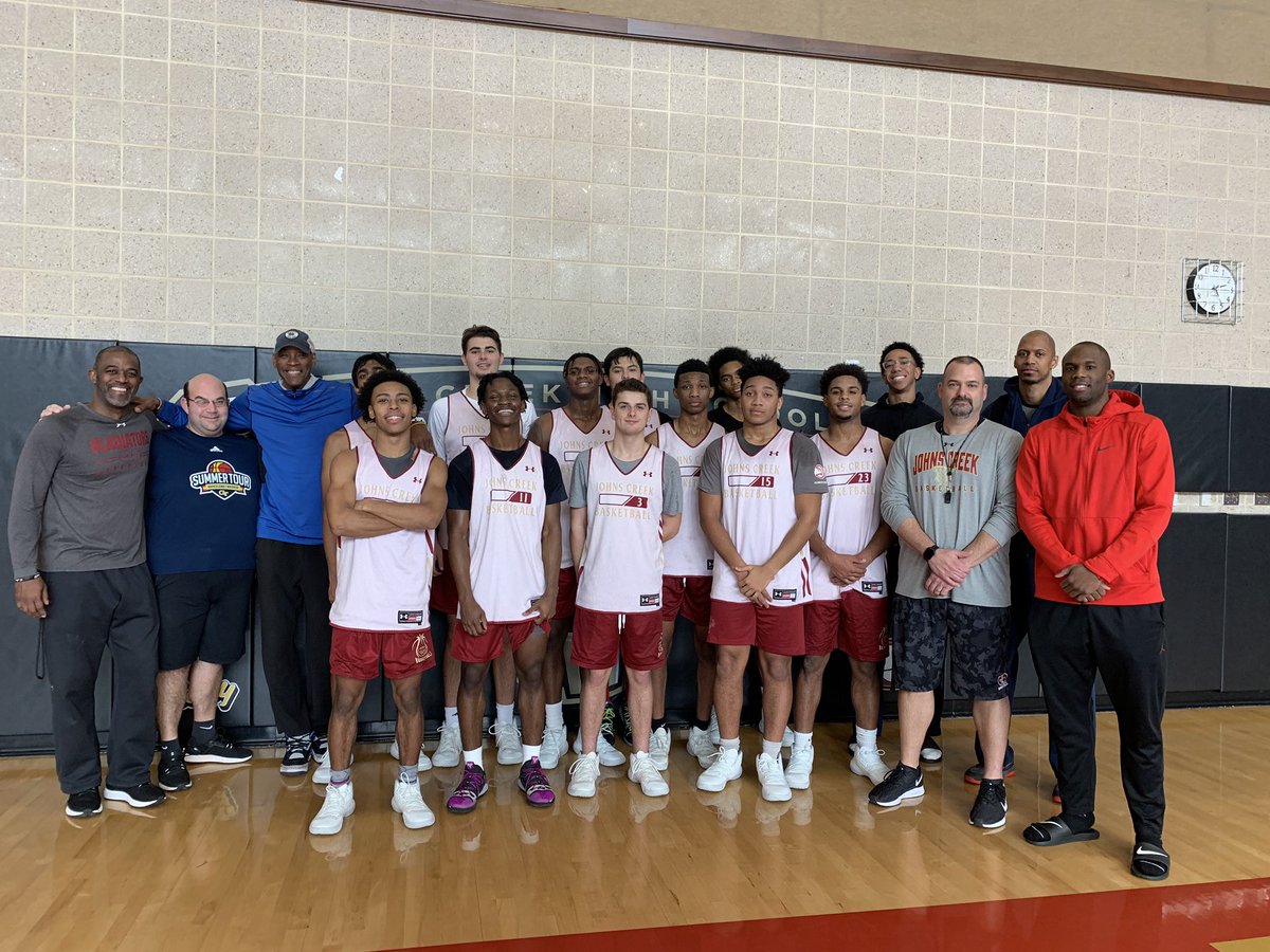 johnscreekhoops's tweet photo. It was great having @jmeeks20 in the gym with the guys today.  Thanks for coming! https://t.co/GtZpTHNsVR