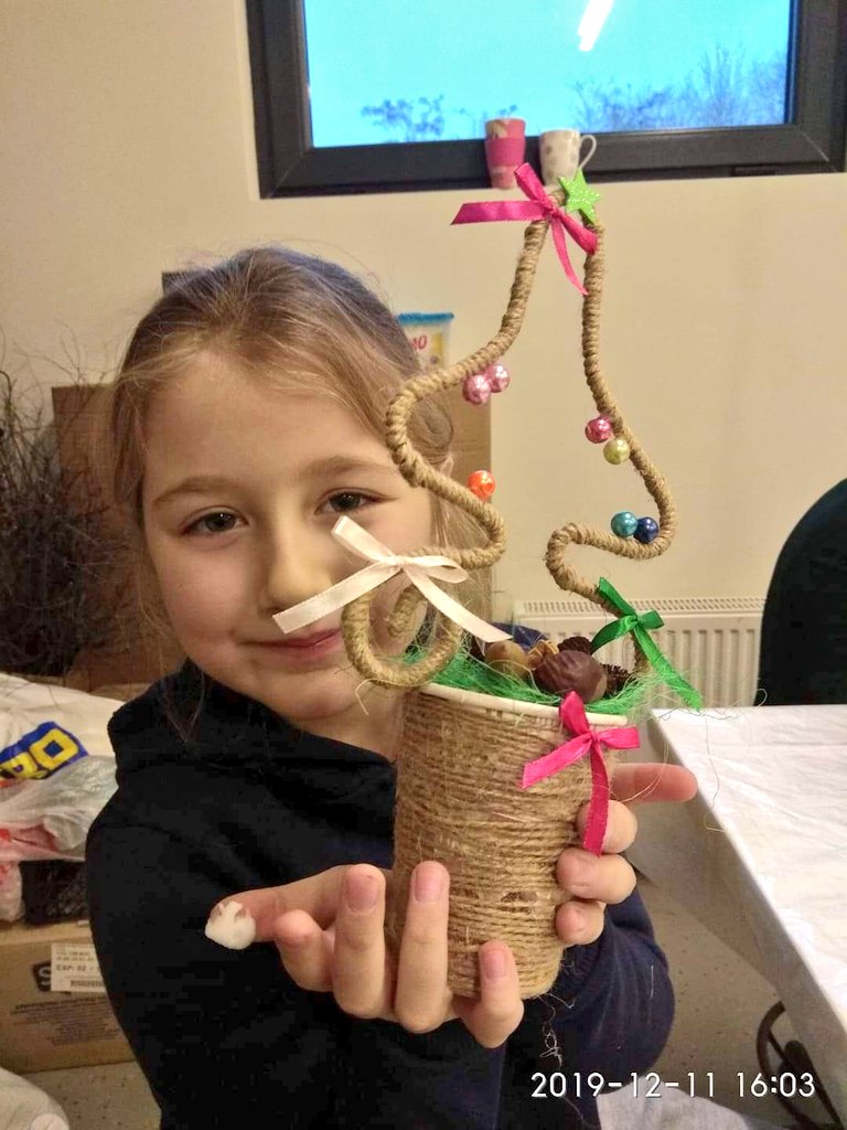 heritage_clubs's tweet photo. Tomorrow is the big day for us at @HIS_Moldova, and we need your support🤗
#tomorrowisyourday #craftspeople #Creativities #ChristmasTree #heritagemd #Smile #MerryChristmas
#extracurricularactivities https://t.co/x0RQt4OAde