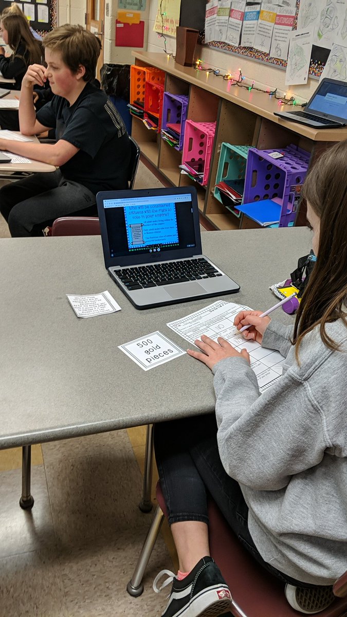 foxhistoryclass's tweet photo. In our last class before break, students are trying to stop the fall of the Roman Empire! 😁 https://t.co/KXbwzN7u3j
