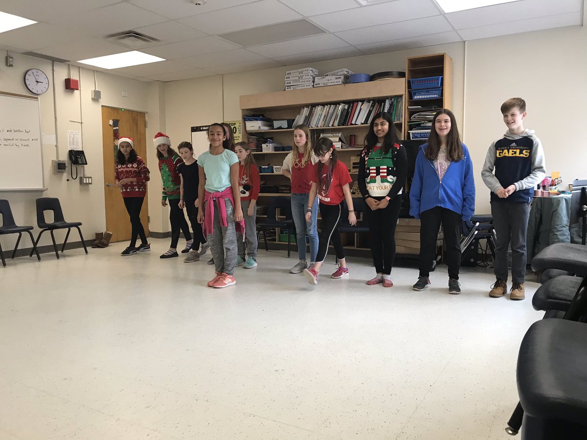 Improv Wednesday... team building through walking? <a href="/lauragowsell/">Laura Gowsell</a> <a href="/alcdsb_ecth/">Ecole Cath. Kingston</a>