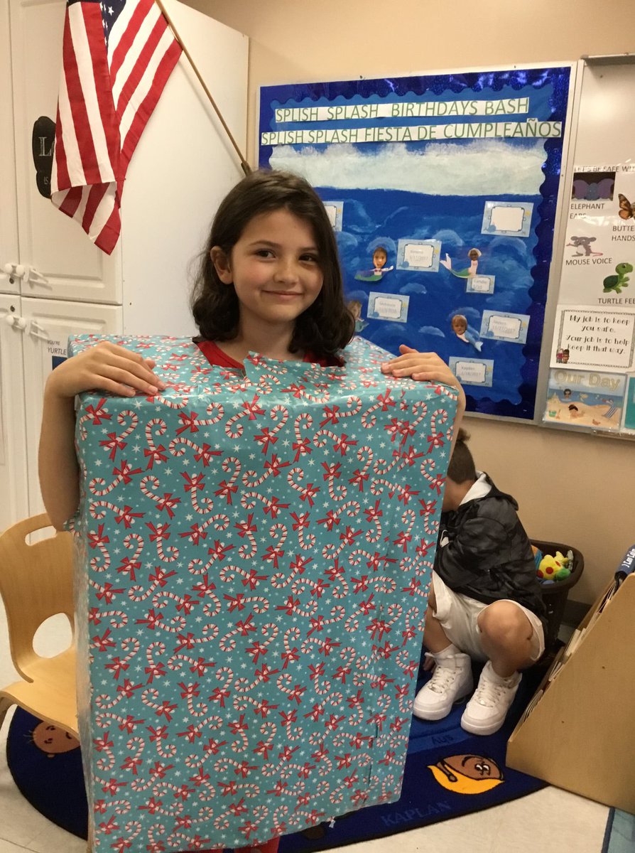 Our Student Council scholars spread some holiday cheer! <a href="/PascoLiteracy/">Pasco Literacy</a> <a href="/lizziedecamilla/">Dr. Liz Ashton DeCamilla</a>