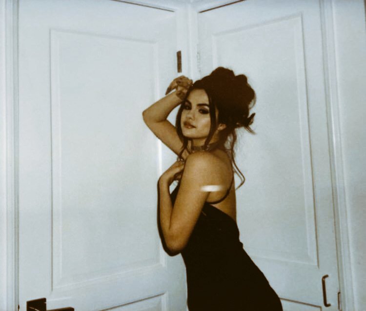 podpalę dla ciebie miasto, jeśli szepniesz i poprosisz, abym pokazała ci światło. ✨