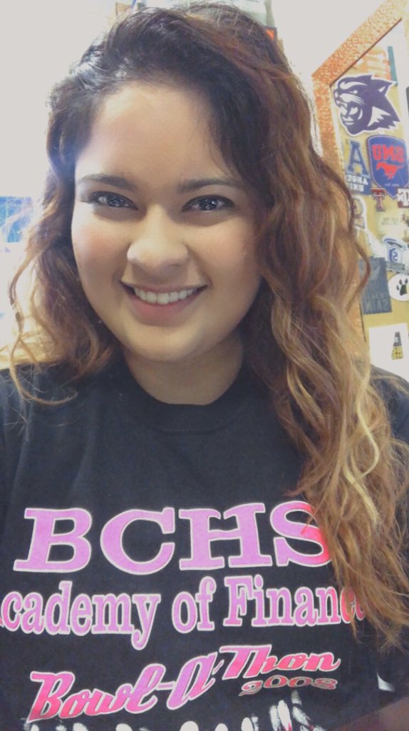 NSITE_CCMCenter's tweet photo. Start the day looking and feeling good for #BCAlumniWeek with my #WaybackWednesday T-shirt of Class of 2008!
...
5 hours later...
Be looking like an old, tired lady BUT still much enjoy being with my grown kids!
#BCClassof2008 #BCGrads #BCAlumni #HFND #CCMAProud https://t.co/vTNmIPDedV