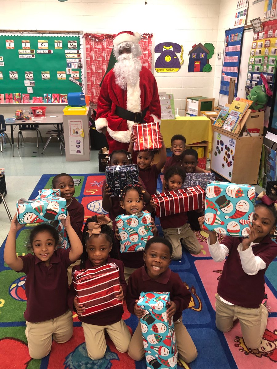 DES_ISTHEBEST's tweet photo. Lot's of Christmas blessings dropped off at Dorseyville today!  Thanks to Olin Corporation, Mount Zion Inner City led by Pastor Ricardo Handy, and everyone that donated to our students this year!
#thankyou #ActforImpact https://t.co/sUL5Tf76TU