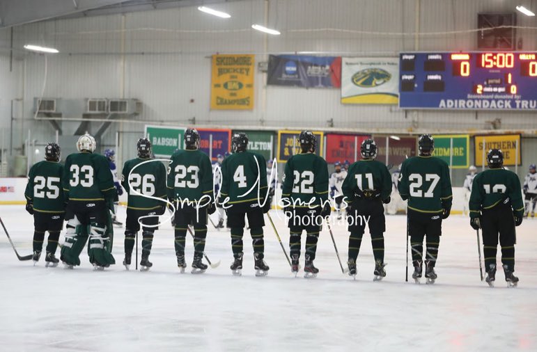 NorthSquall's tweet image. 🚨RIVALRY GAME ALERT🚨 

North Hockey takes on @SJCIHockey in our biggest game of the year TOMORROW at 8:25 at the Northtown Center

We need the squall to be booming with energy💣
Attendance is MANDATORY‼️

The theme will be WHITEOUT with SANTA HATS ⚪️🎅🏼⚪️🎅🏼