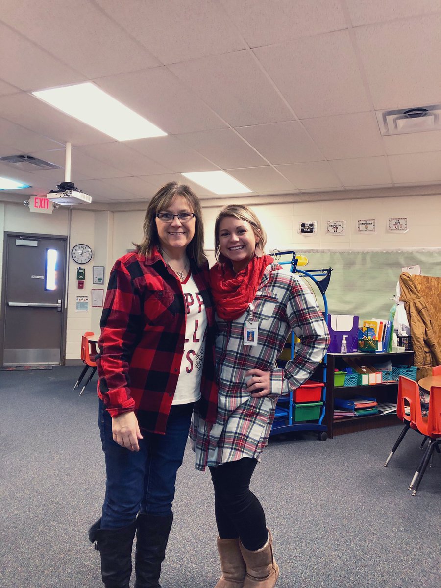 JessicaLeeStodo's tweet photo. SPED teachers loved Flannel Day Hobza&amp;Stodola @MichaelJSieh https://t.co/kd3qI2eMi7