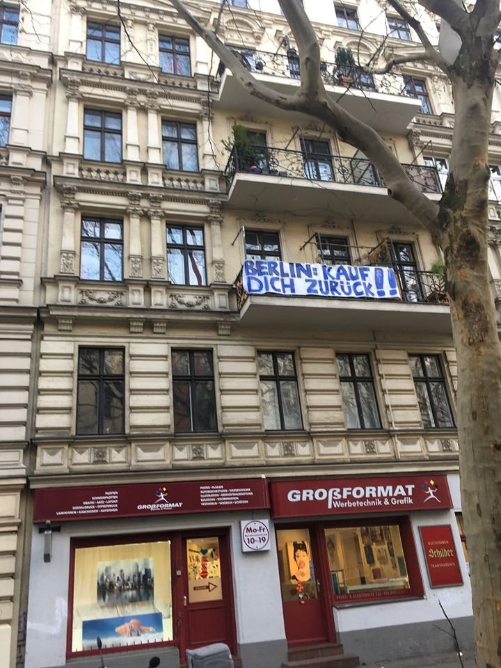 dieffe29's tweet photo. Ein dritter Banner hat eine vorübergehende neue Heimat in der Nachbarschaft gefunden, vielen Dank! https://t.co/6DbrVQq8aK