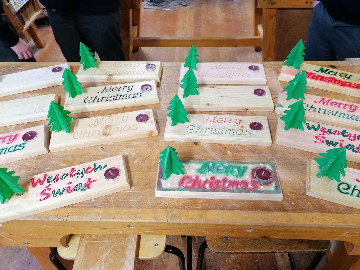 TMC_MWT_CS's tweet photo. First yrs heading home with their Christmas tealight project 🎄🎅... Super effort everyone 👏 https://t.co/HKu1MDwihC